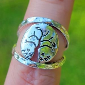 Autumn Treel Falling Leaves Metal Etched Silver Ring Size 6